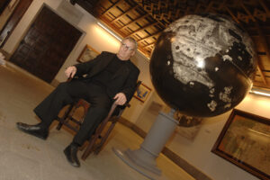 Joseph Kosuth Globe Joseph Kosuth Globe